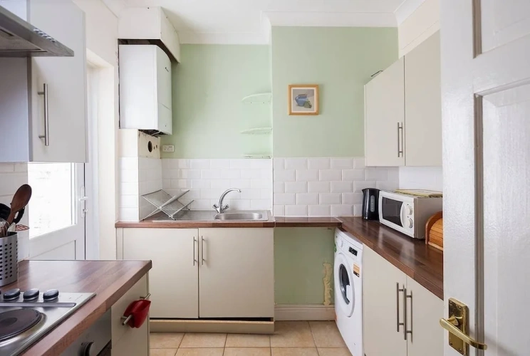 3 Bedrooms Apartment