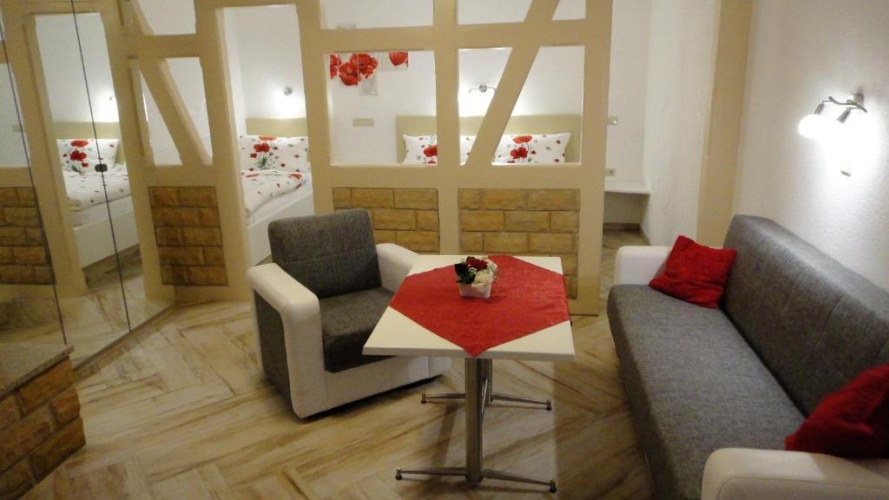 Standard Triple room