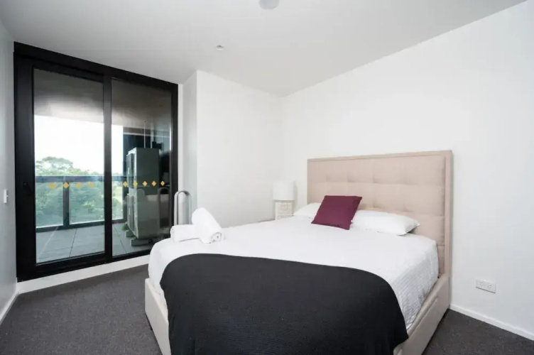 Luxury Melbourne With Albert Park Views