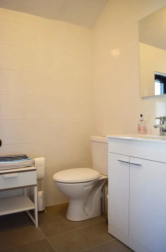 3 Bedroom Home Near The Botanics