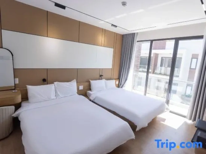Luxury Twin room with balcony