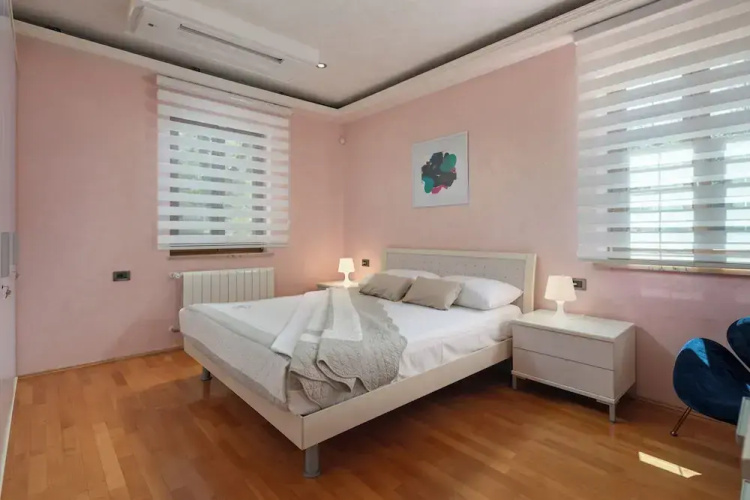 Villa Rosa Magica