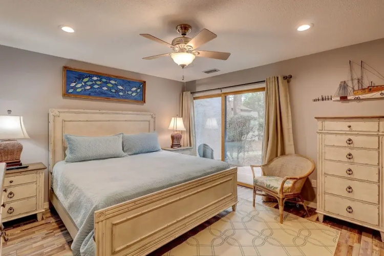 Fairwood Villa 159 by RedAwning