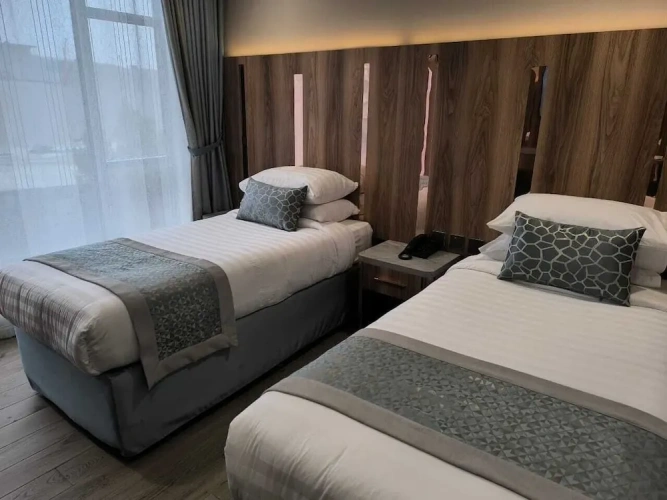 Standard Twin room with city view
