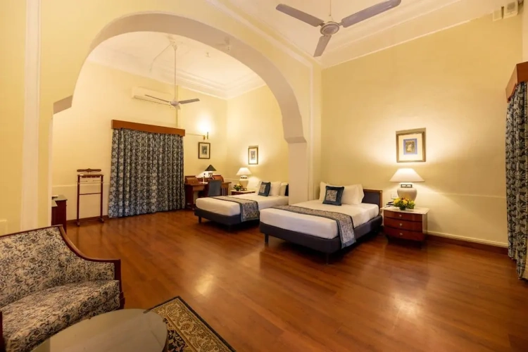 Premier room