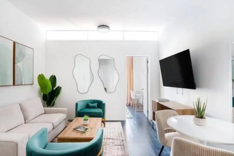 444-4c Newly Renovated Studio in Hell s Kitchen