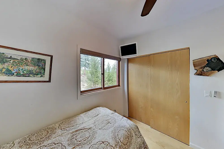 9150rgr9 2 Bedroom Condo