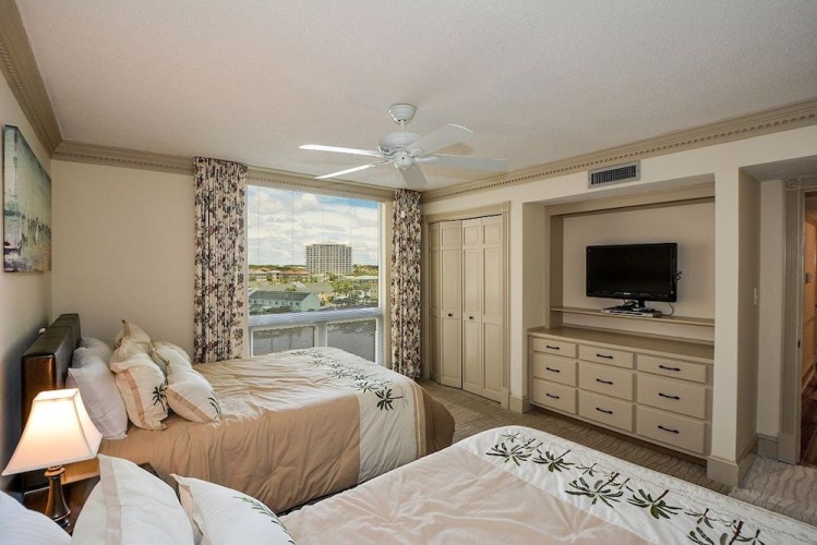 Shoreline 2072 Condo by RedAwning