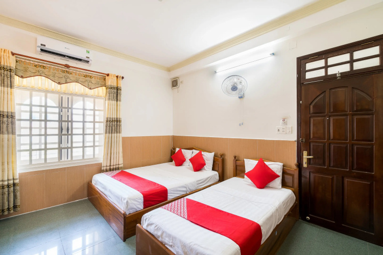 Mimosa Hotel