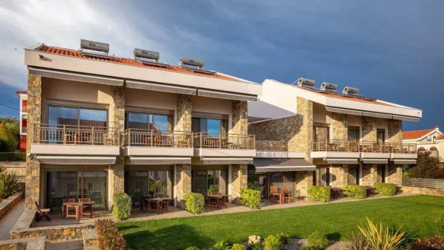 Royalty Suites