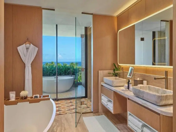 Double Suite with balcony and with ocean view