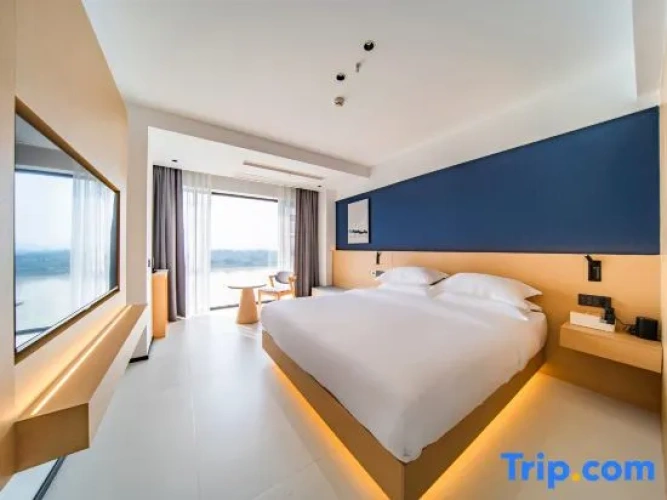 Standard Double room with river view