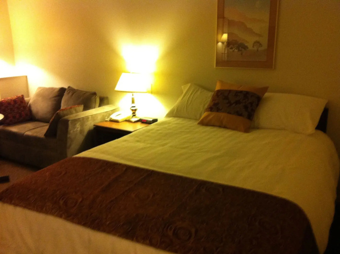 Redwood Motor Inn