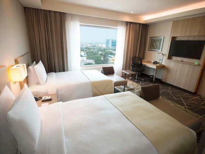 Standard Twin room with city view