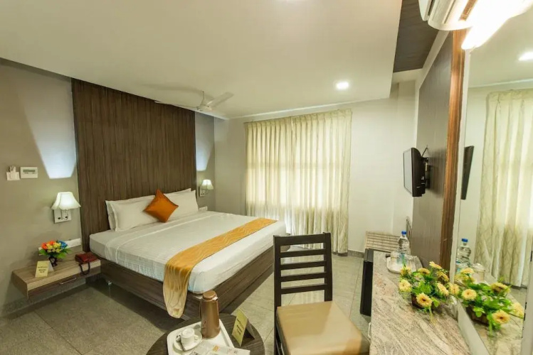 Capital O 1607 Ranas Residency