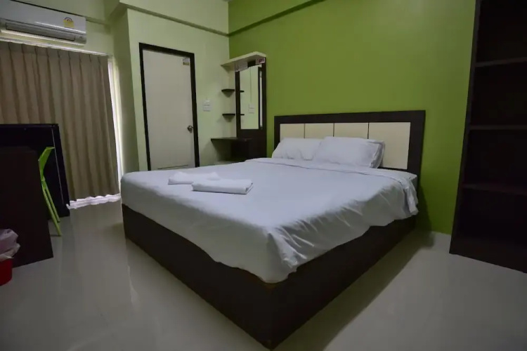Thanaphat Apartment