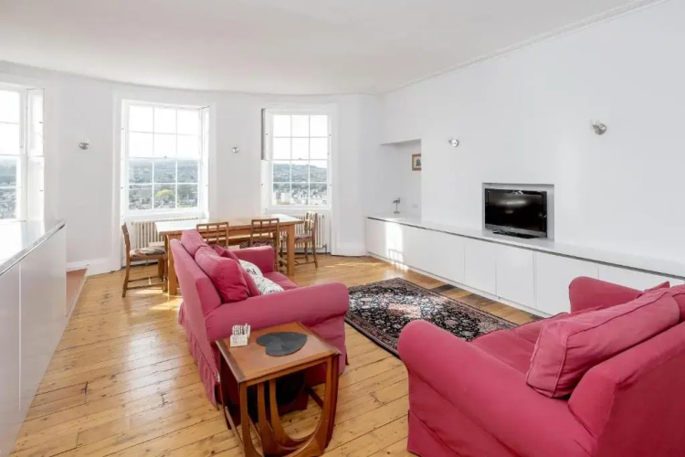 Stunning Georgian Apartment in Central Bath