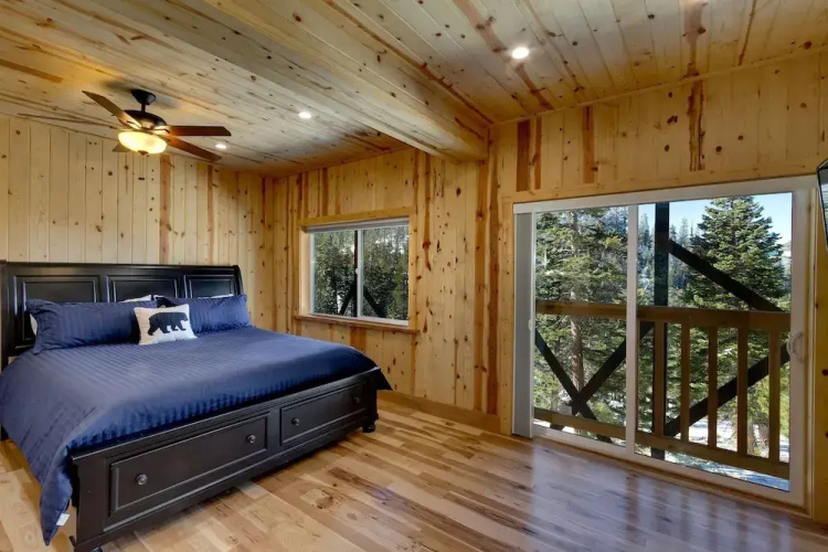Tall Pine Chalet 3 Bedroom Home