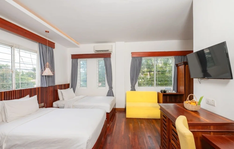 Standard Twin room