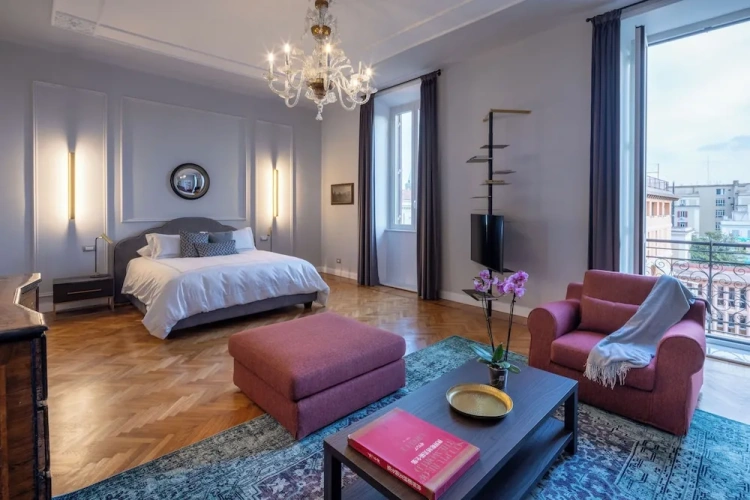 Deluxe Apartment
