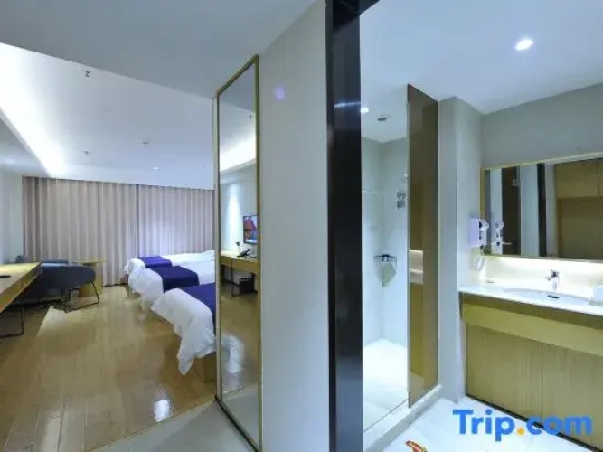 Standard Triple Family room