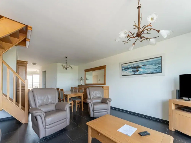 Bright Coastal Stay in Bredene