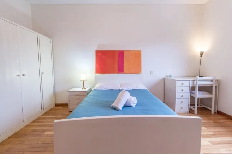 3 Bedrooms Apartment
