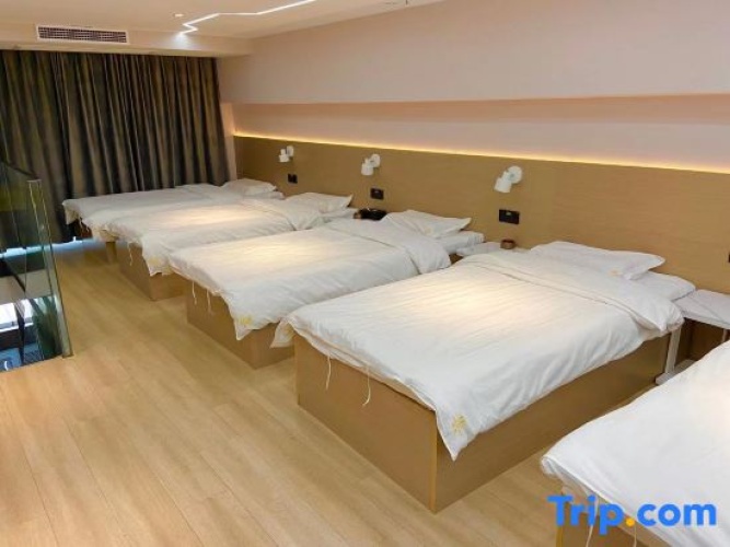 Privilege Quintuple room