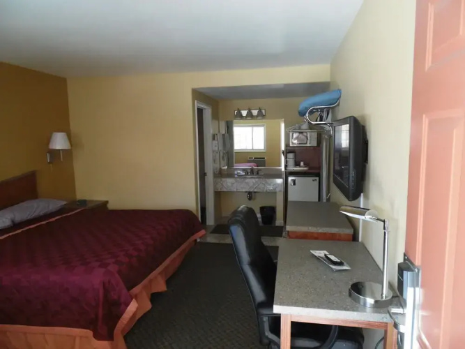 Trails Motel