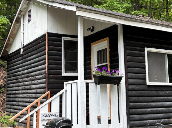 2 Bedrooms Classic Cottage with lake view