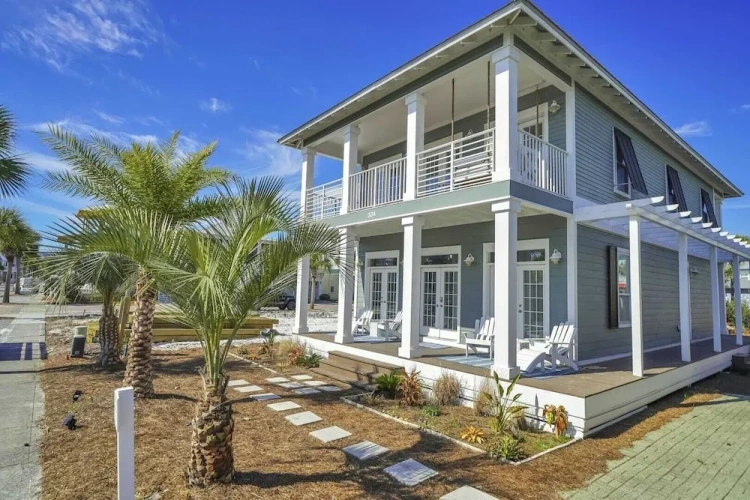 4 Bedrooms Cottage