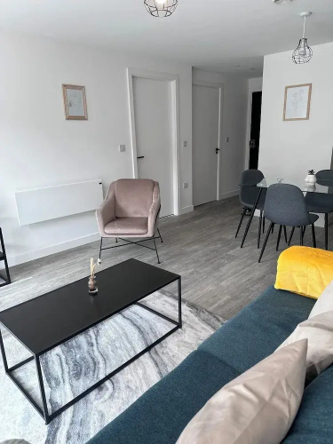 Sleeps 4 Central Ensuite - Cityview & Parking