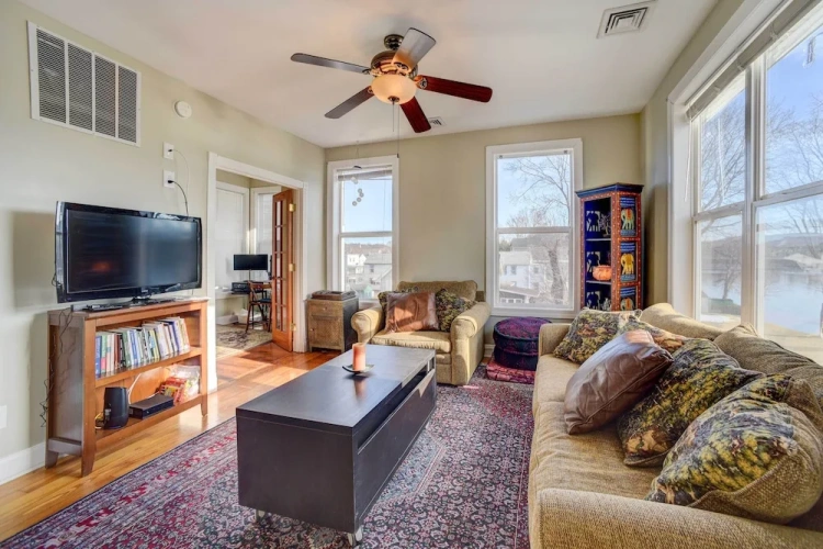 2 Bedrooms Apartment with balcony