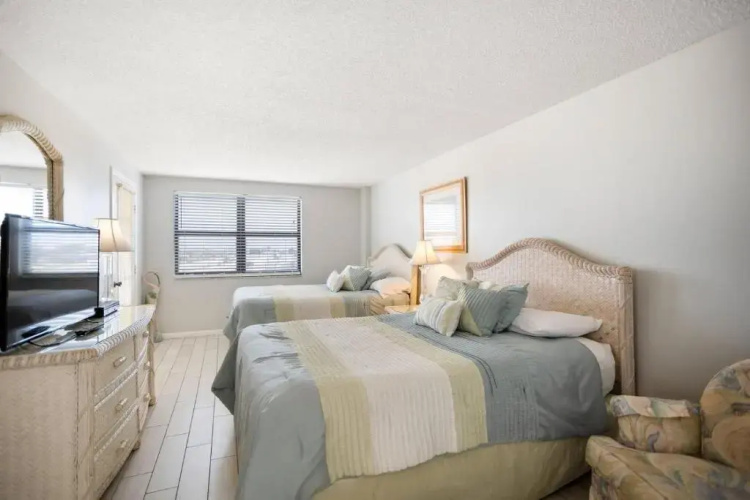 405 Beach Place Condos