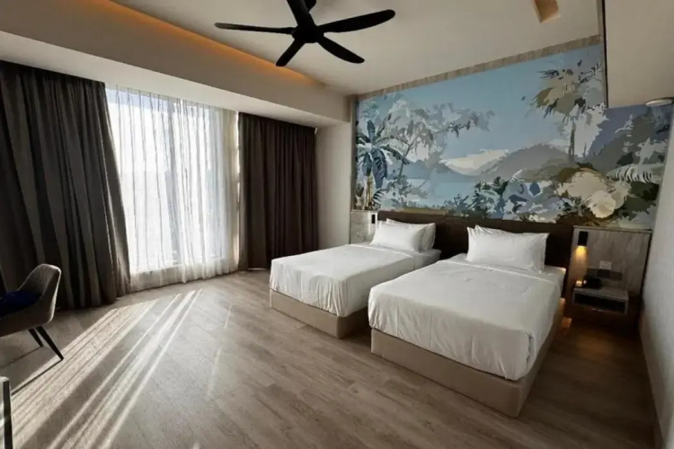 Fifth Avenue Hotel