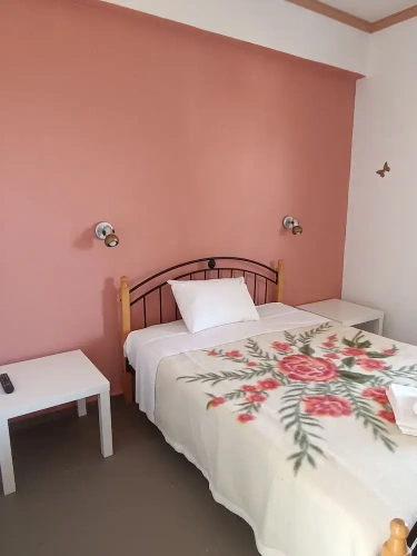 Classic Triple room with balcony and with partial sea view