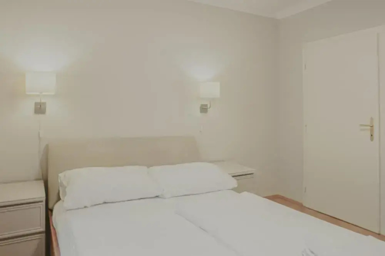 HeyMi Apartments Post