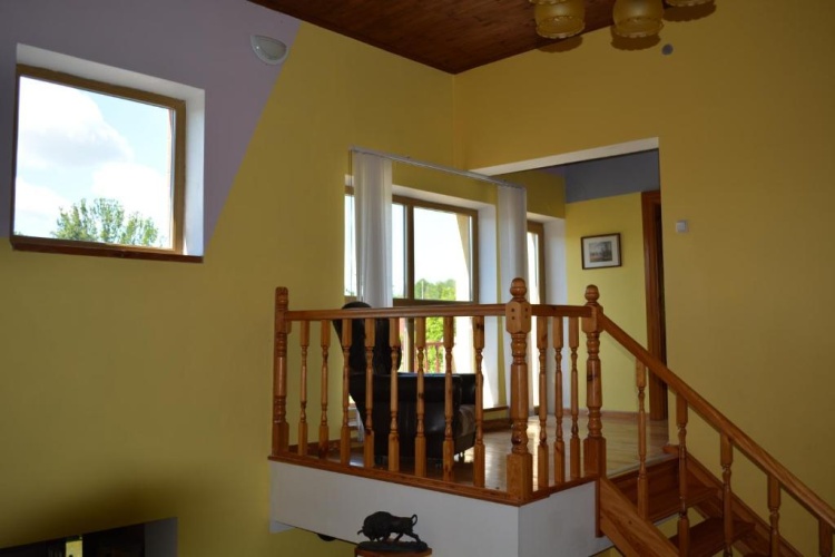 5 Bedrooms Cottage