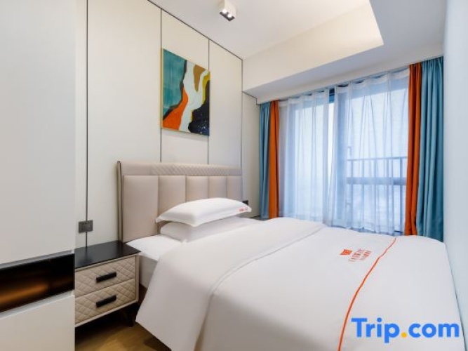 1 Bedroom Deluxe Suite with balcony