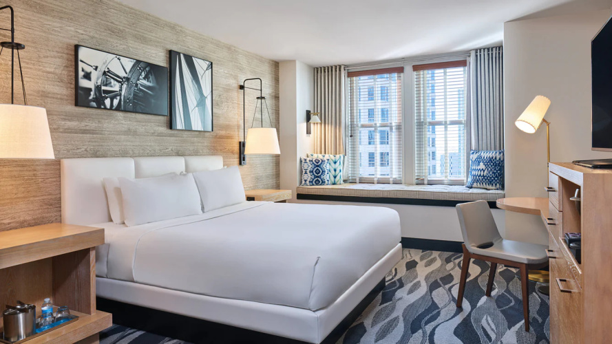 Deluxe Double room with city view