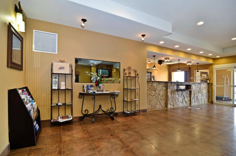 Blanco Luxury Inn & Suites photo 27