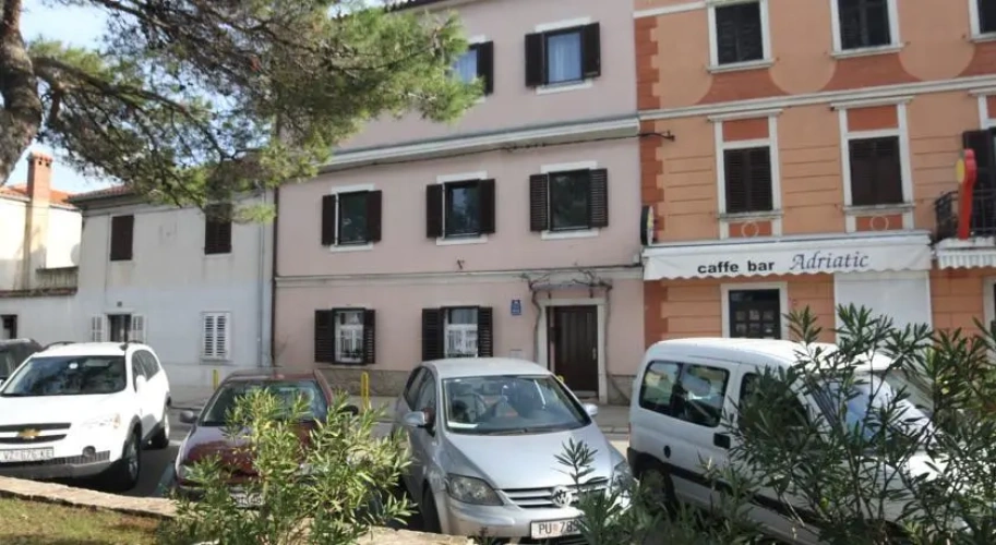 Apartments Caus 396
