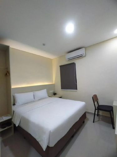 Red Chillies Hotel