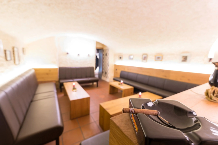 Bacchus Hotel