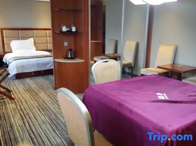 Deluxe Double Suite