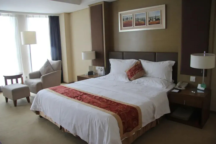 Roying Hotel
