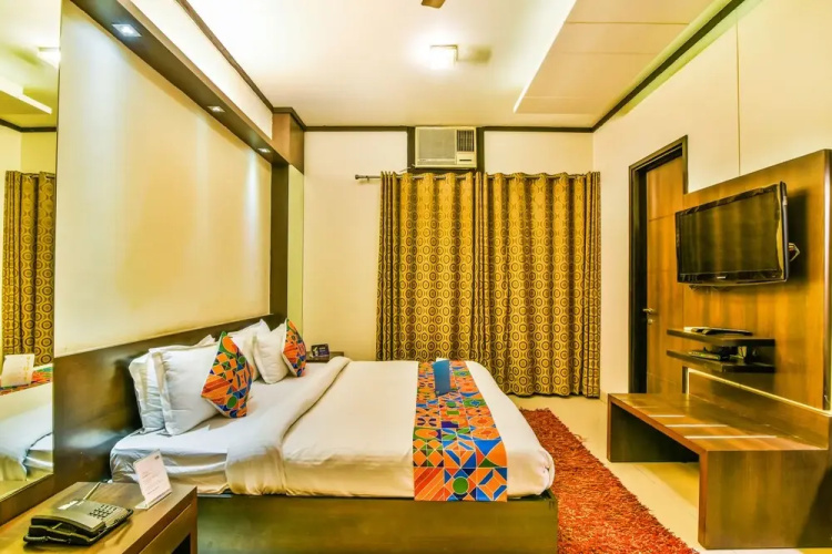 FabHotel GCR Sector 43
