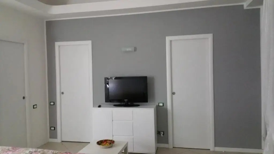 Chris Apartment
