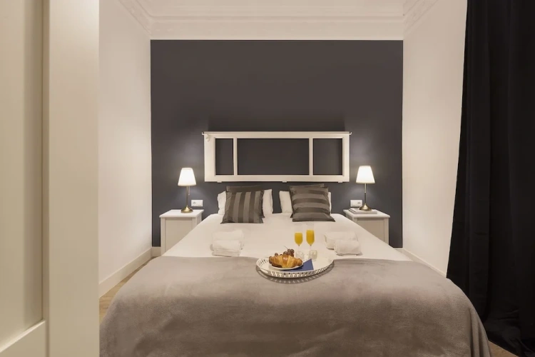 4 Bedrooms Apartment with balcony and with city view