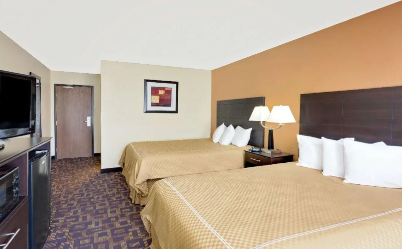 Super 8 by Wyndham Decorah